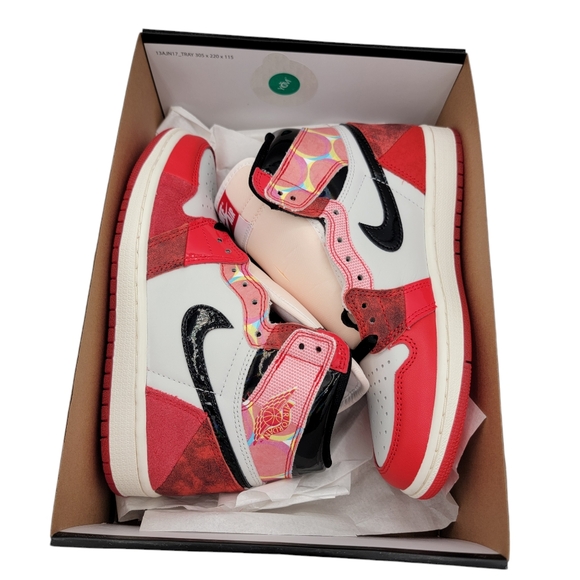 Jordan 1 Retro High OGSpider-Man Across the Spider-Verse (GS) Size 5.5 - Picture 8 of 10